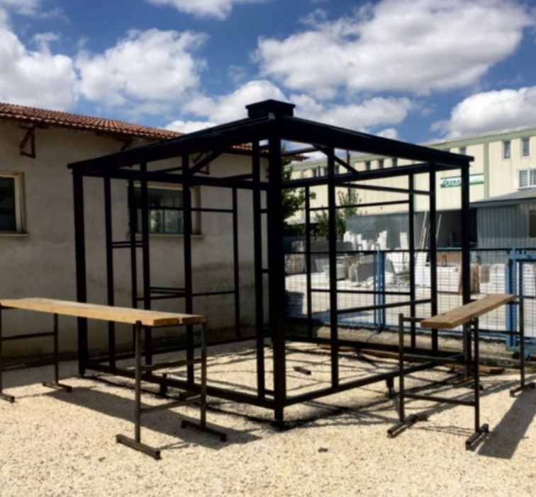 3x5 Kış Bahçesi: Giyotin Camlı ve Sürgülü Sistemli Modern Yaşam Alanı